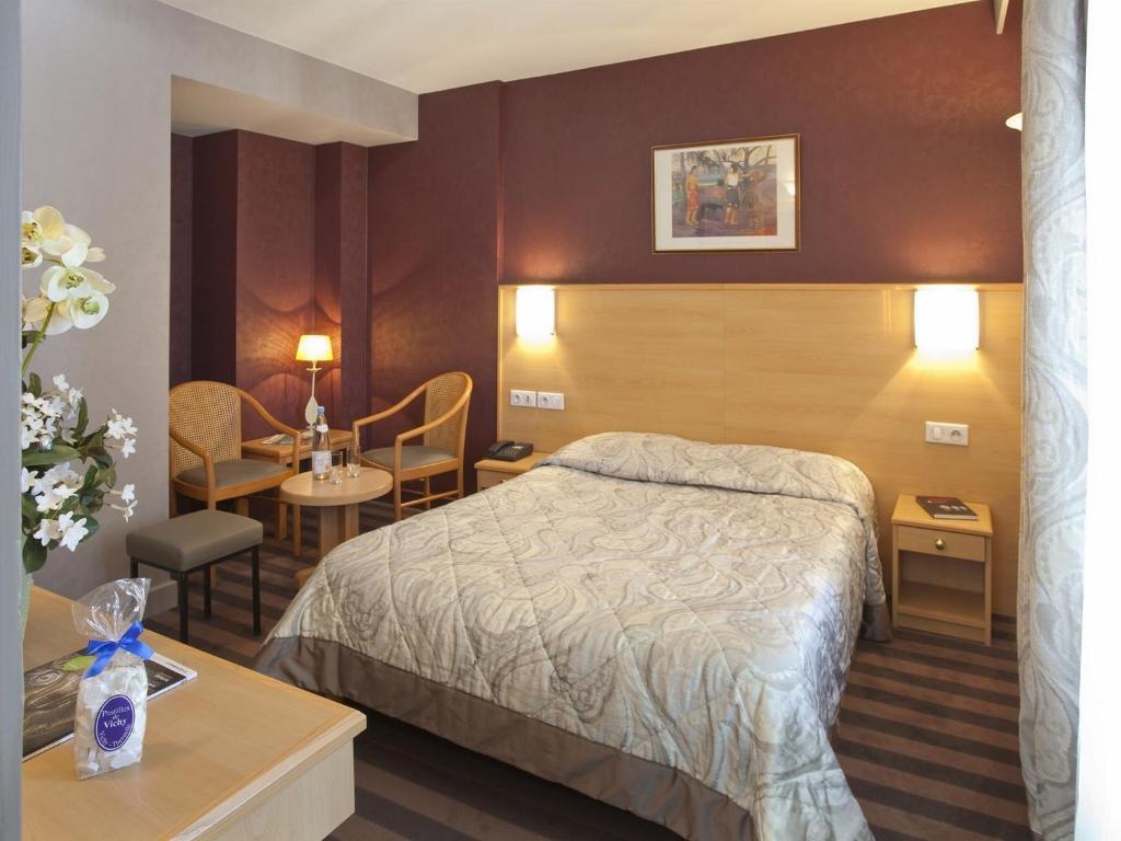 Hotel Chambord Vichy Ruang foto