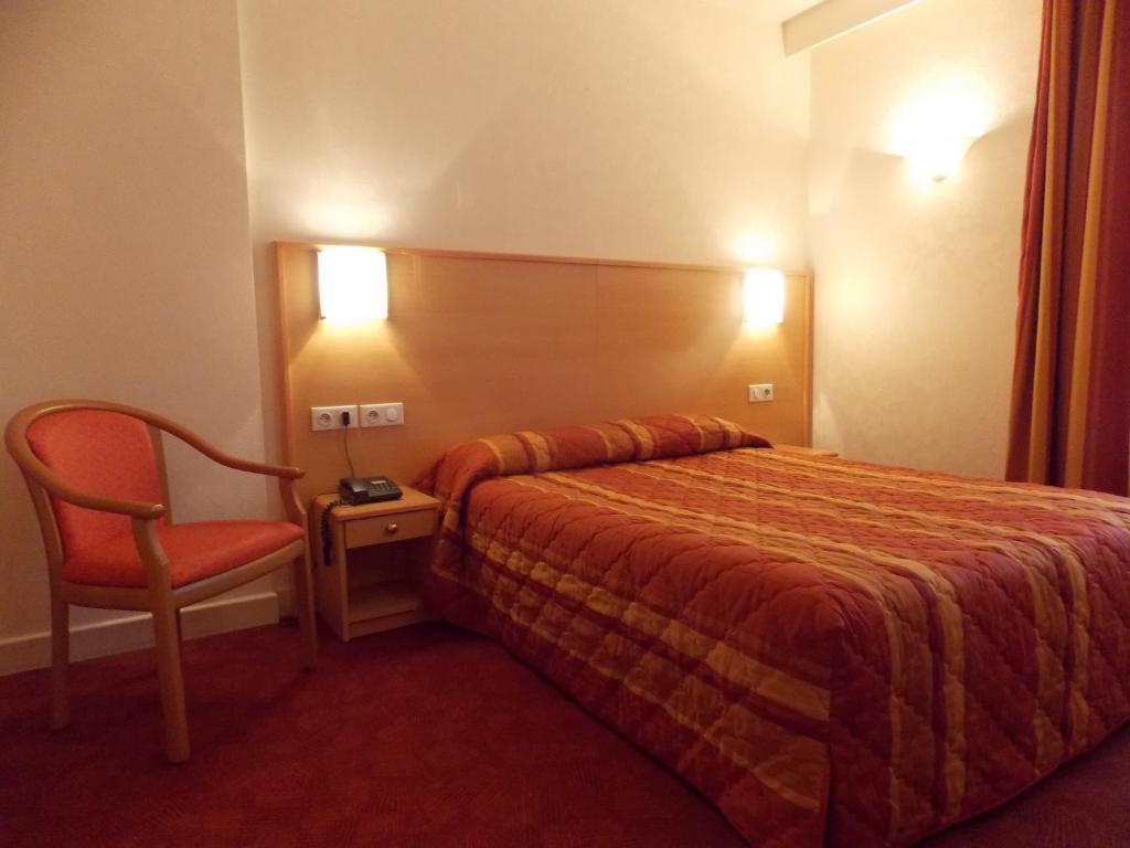 Hotel Chambord Vichy Ruang foto