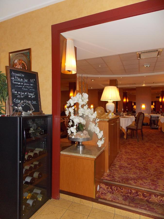 Hotel Chambord Vichy Bagian luar foto