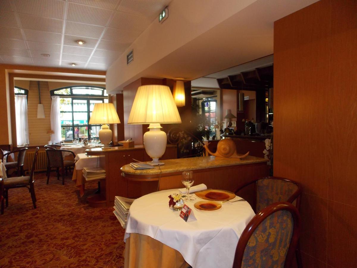 Hotel Chambord Vichy Bagian luar foto